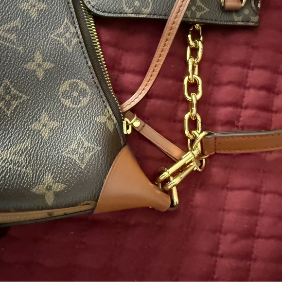 Louis Vuitton Brown Monogram Shoulder Bag - Picture 5 of 5